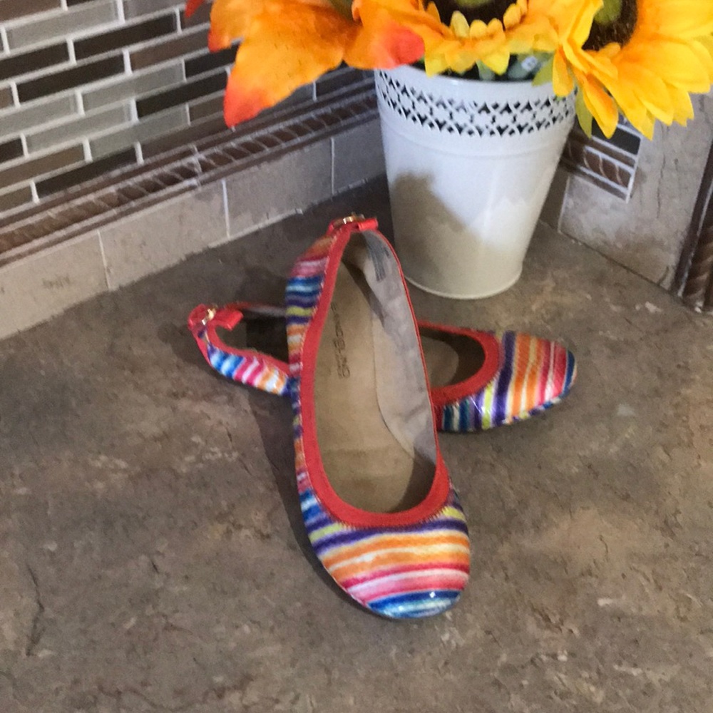 Bandolino size 6 1/2 colourful shows👗👗👗👗